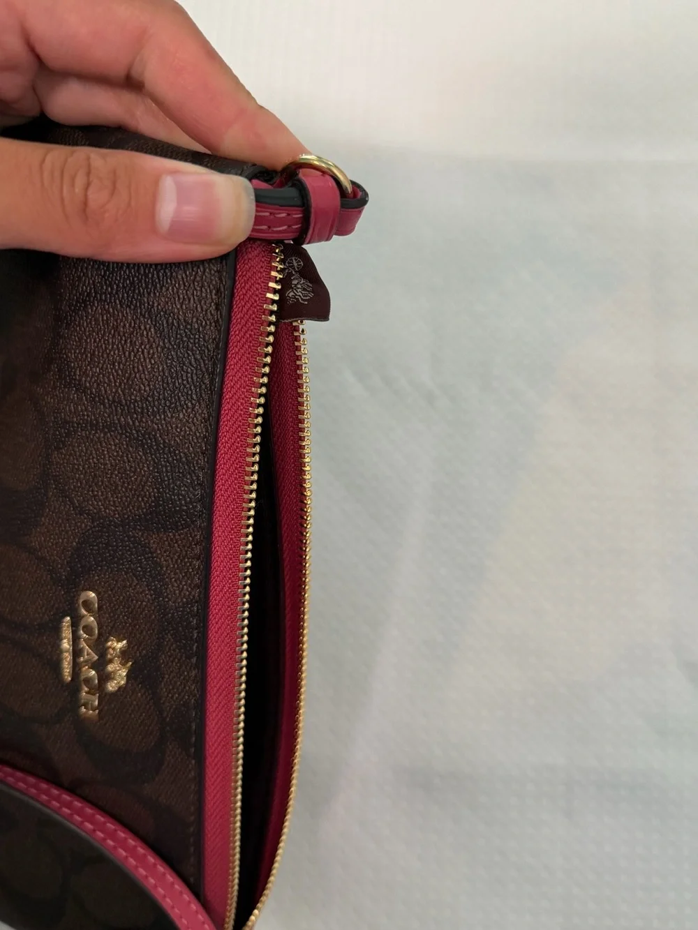 NWOT Coach Zip Top Gold/Brown Strawberry Signature Coated Canvas Crossbody 7311 - Picture 9 of 10